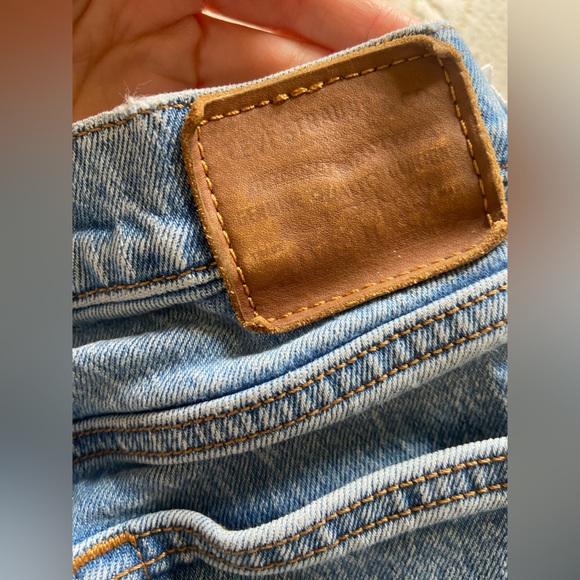 Levi's Wedgie Straight Leg Jeans - Picture 7 of 8